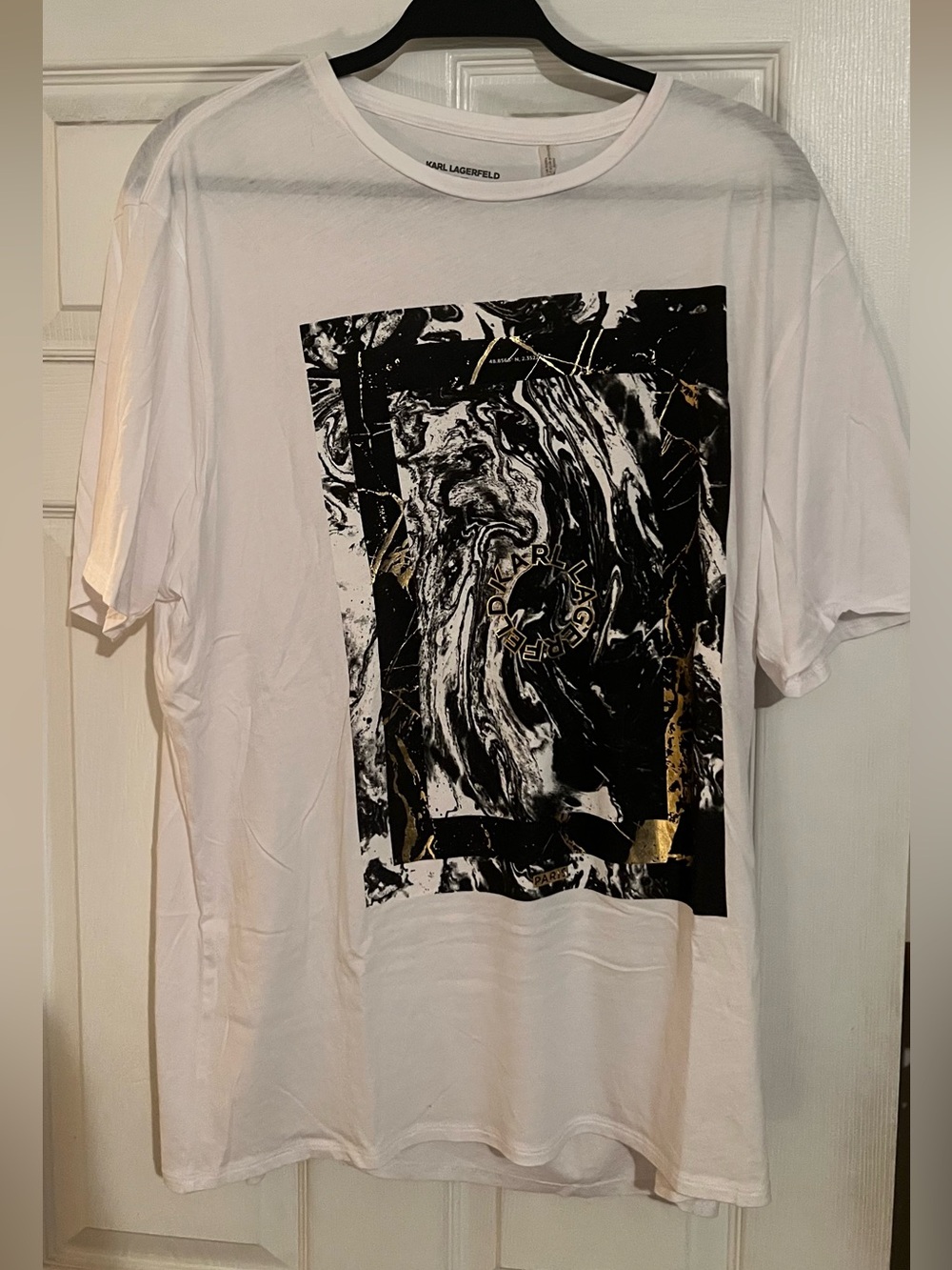 Karl Lagerfeld / Men’s White Graphic Marble-Print T-Shirt- XL